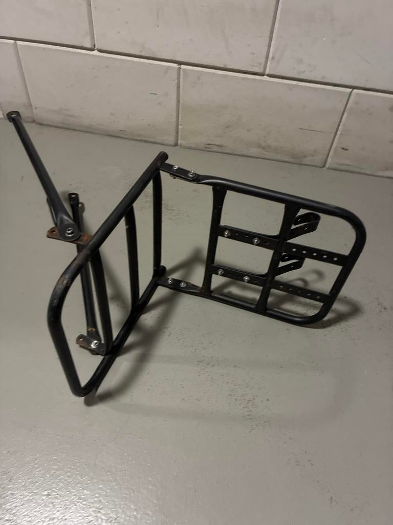 Stevige zwarte fiets voordrager, Ophalen, Zo goed als nieuw