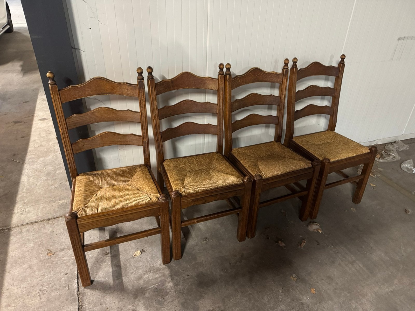 Antieke eiken ladderrugstoelen | set van 4 | biezen zitting, Ophalen