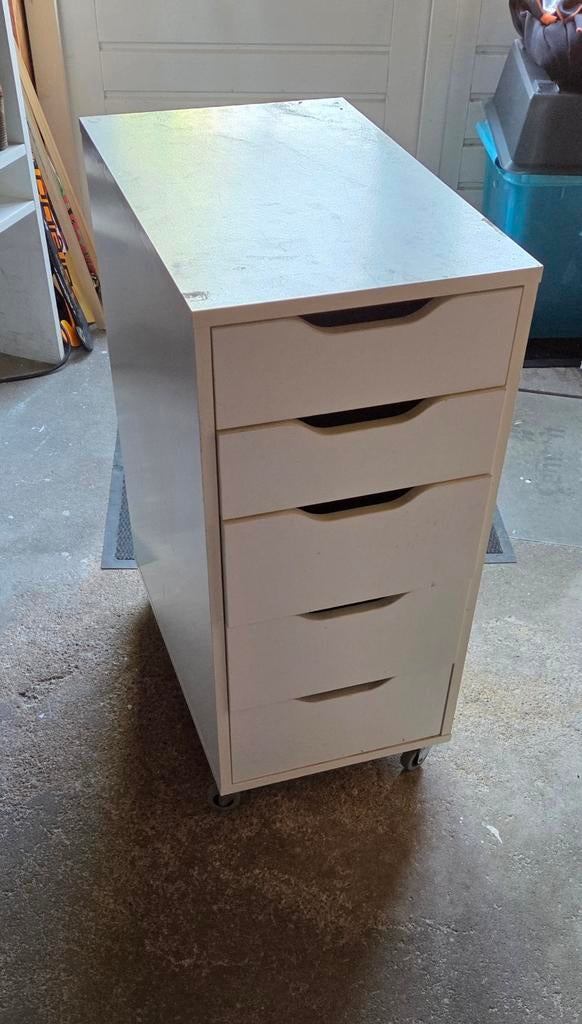 Witte Ikea ladekast Alex op zwenkwieltjes, Ophalen, Minder dan 50 cm, Gebruikt, 5 laden of meer