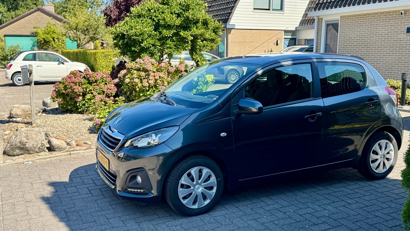 Peugeot 108 1.0 E-vti 72pk 5D 2019 Grijs  21.040km, Auto's, Voorwielaandrijving, Stof, Zwart, 4 stoelen