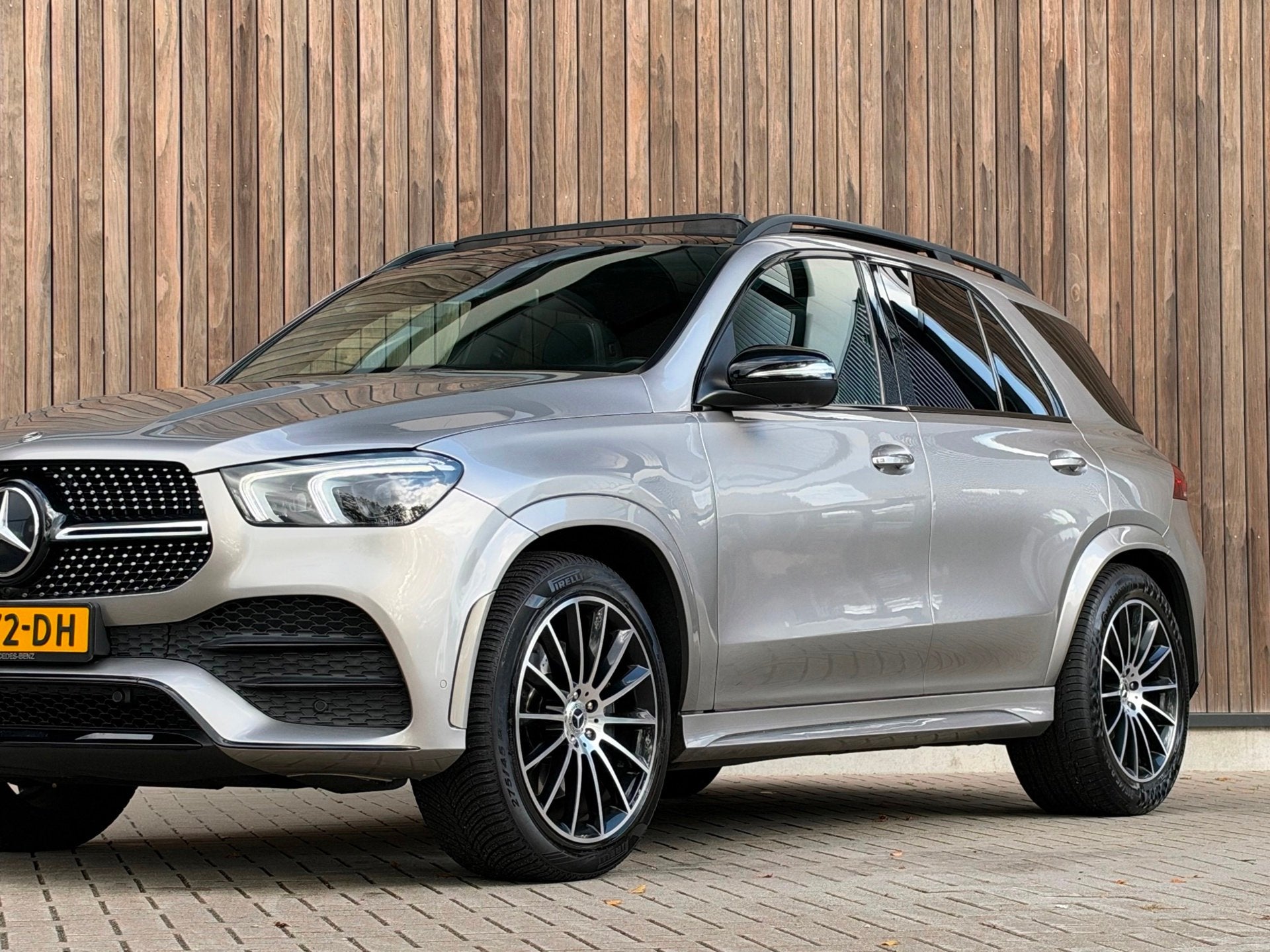 Mercedes-Benz GLE-klasse 300 d 4MATIC Premium Plus AMG-Line, Auto's, Automaat, Dealer onderhouden, Gebruikt, 4 cilinders