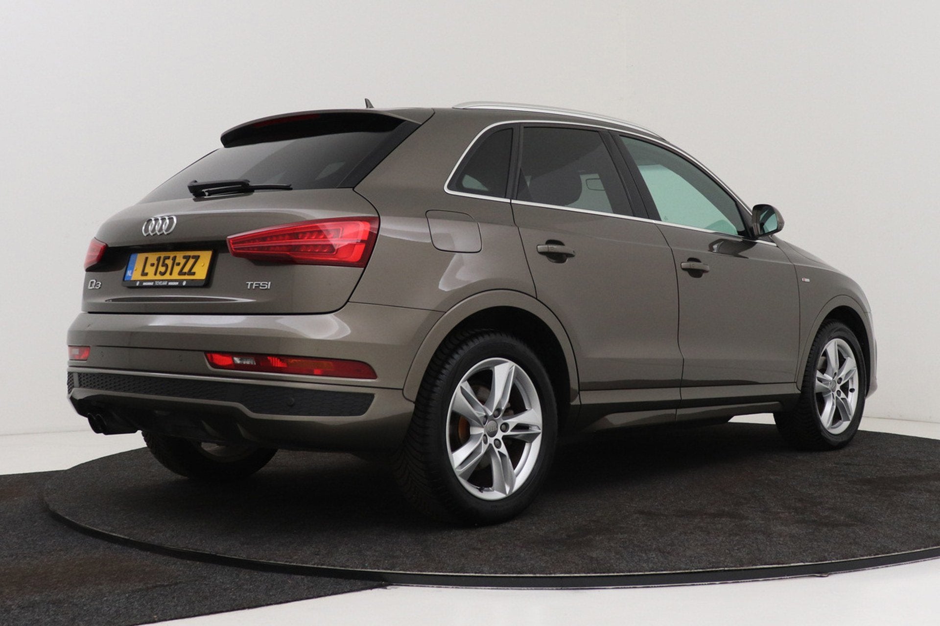 Audi Q3 1.4 TFSI Sport Pro Line S-Line | Uitklap Trekhaak |, Auto's, Audi, 1380 kg, 4 cilinders, Leder en Stof, SUV of Terreinwagen