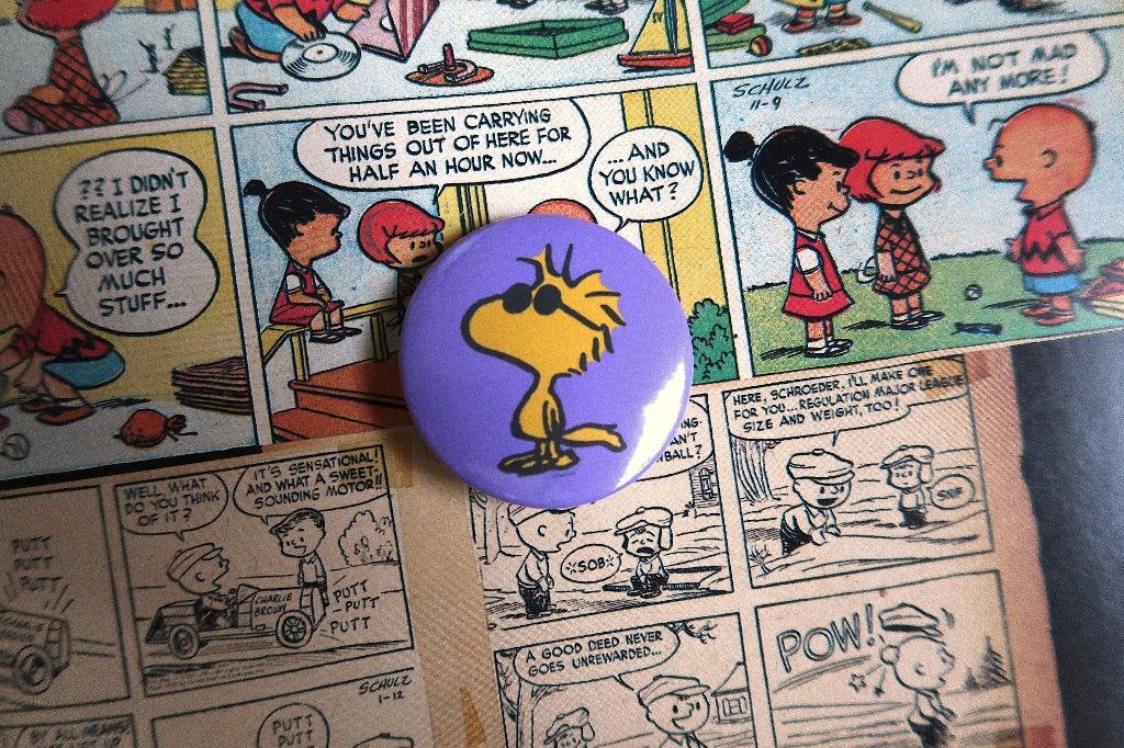 Snoopy Peanuts Comics Woodstock 44MM Button Pin Badge Broche, Verzamelen, Verzenden, Snoopy, Nieuw, Overige typen