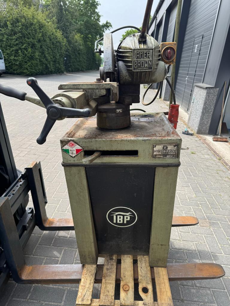IBP Pedrazzoli Amer Brown afkortzaag, Ophalen, Gebruikt, 1000 watt of meer, Werkbankslijpmachine