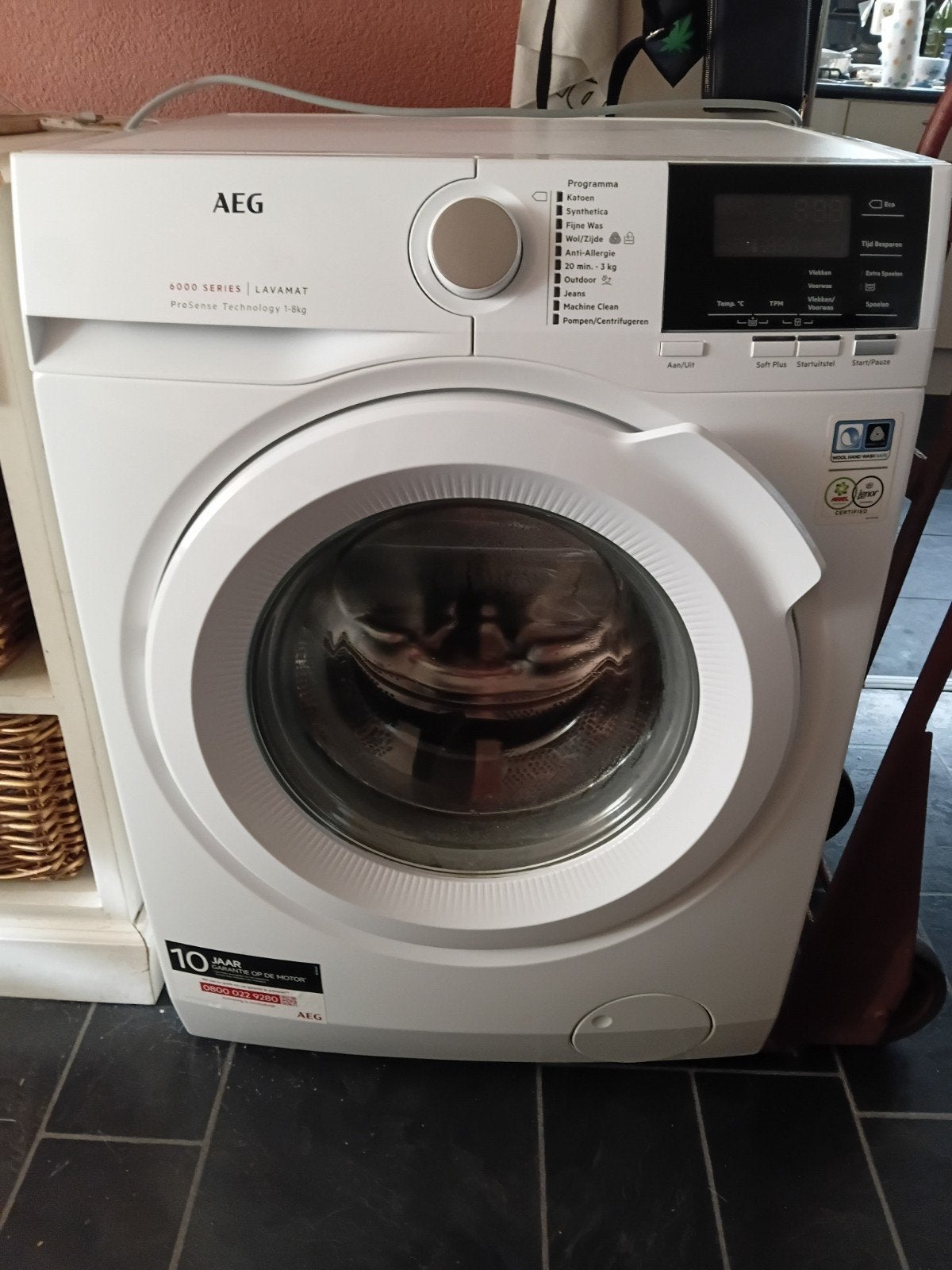 AEG Lavamat 6000 Series 8kg Wasmachine, Witgoed en Apparatuur, Wasmachines, Ophalen, 1200 tot 1600 toeren, 8 tot 10 kg, Zo goed als nieuw
