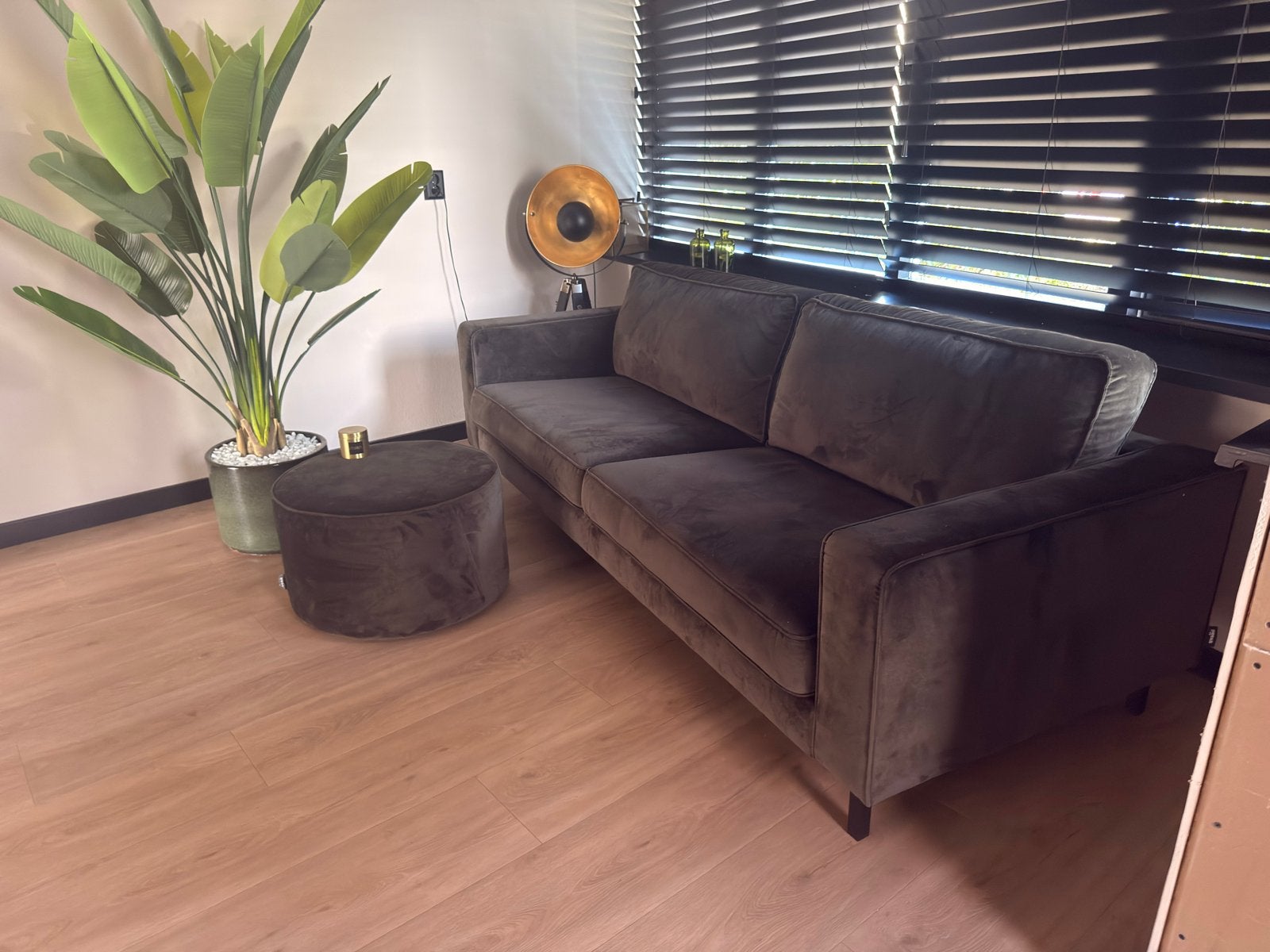 WOOOD bank Robin warmgroen fluweel, Huis en Inrichting, Banken | Bankstellen, Ophalen, Driepersoons, 75 tot 100 cm, Rechte bank