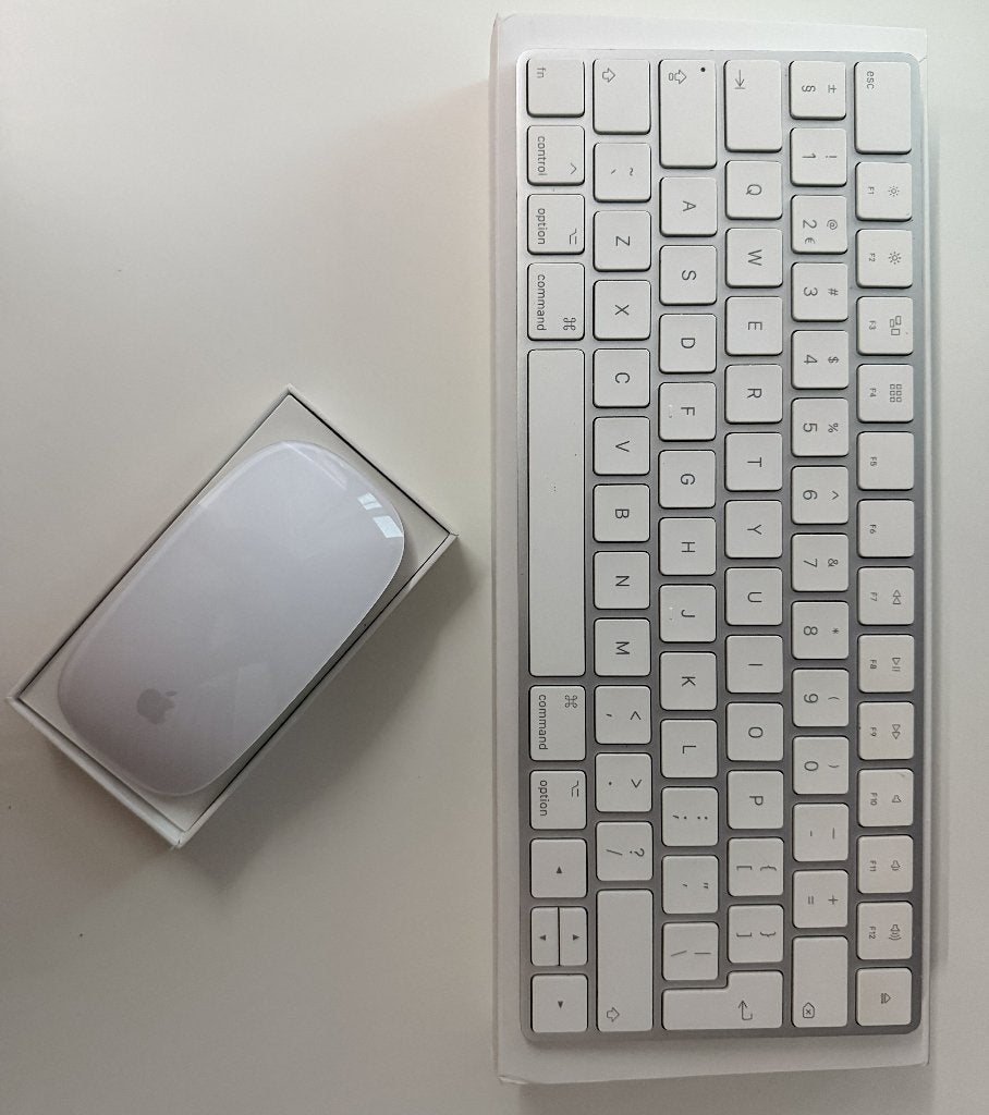 Apple Magic Mouse & Keyboard, Computers en Software, Muizen, Muis, Toetsenbord en muis-set, Ophalen of Verzenden, Zo goed als nieuw