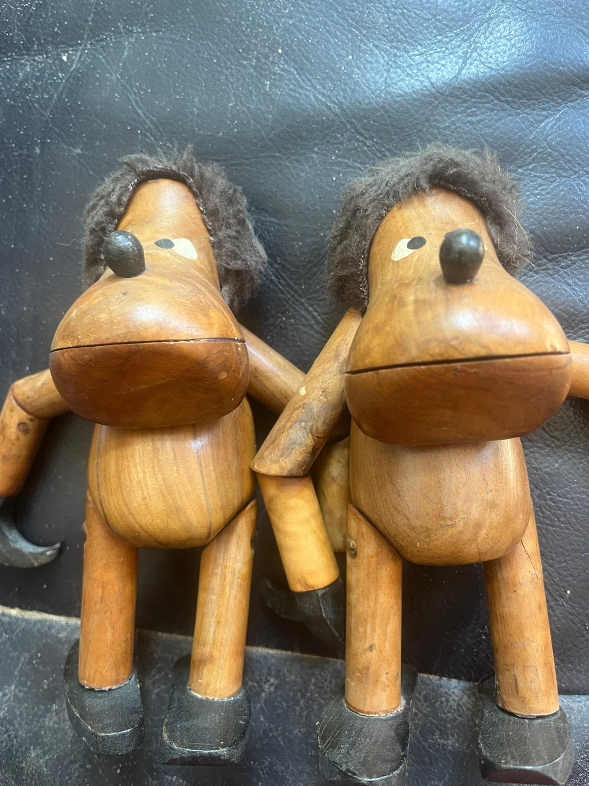 Twee teakhouten speelgoed apen, Antiek en Kunst, Ophalen of Verzenden