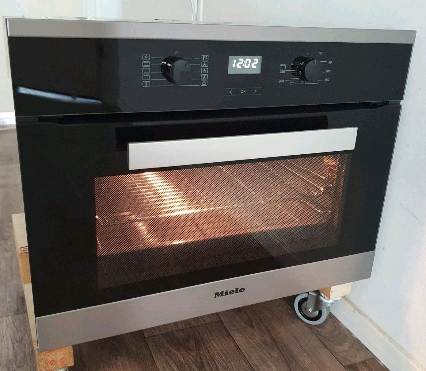 MIELE oven set: solo oven + ( ook magnetron te koop), Witgoed en Apparatuur, Ophalen, 45 tot 50 cm, Hete lucht, 60 cm of meer