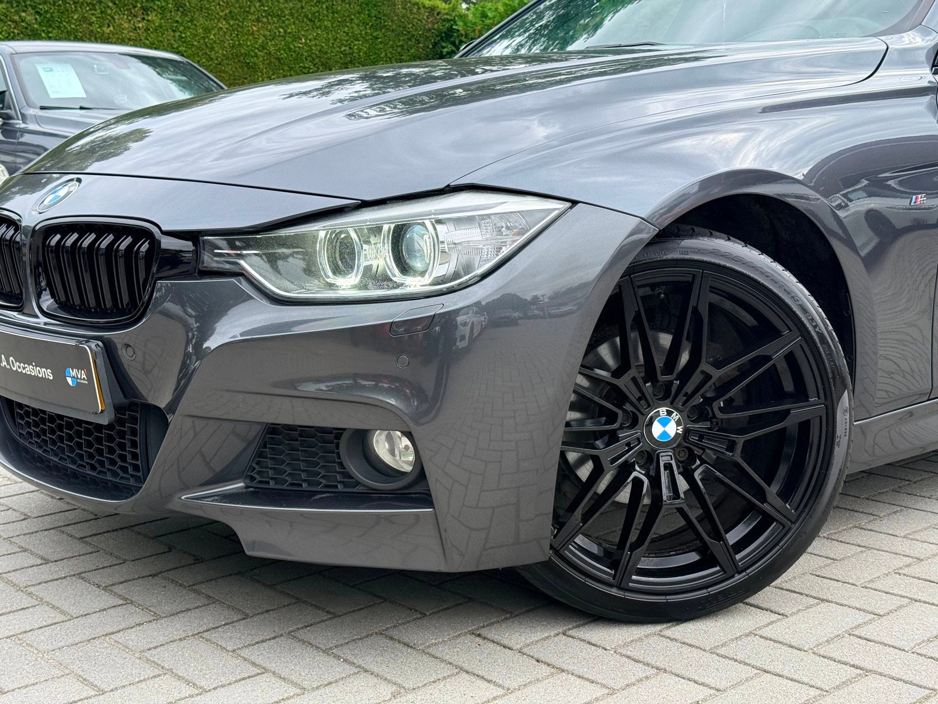 BMW 3-serie 316i Executive M Sport|Nieuwe Ketting + Klepseal, Auto's, BMW, 1360 kg, Gebruikt, 4 cilinders, Alcantara