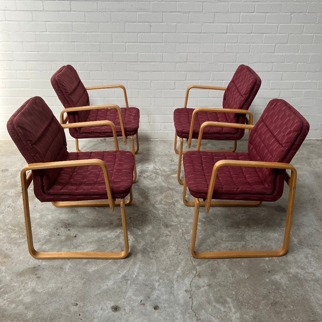 Vintage design stoelen zweedse Kinnarps eetkamerstoelen, Ophalen, Gebruikt, Bruin, Vijf, Zes of meer stoelen