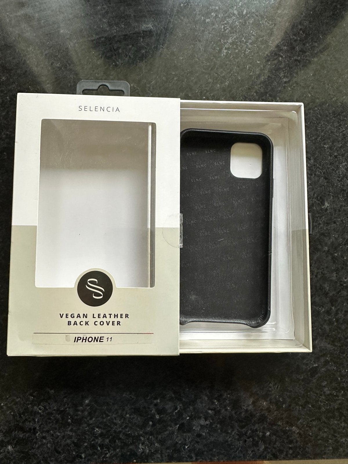 Selencia Vegan Leren Back Cover voor iPhone 11 - Zwart, Pasjeshouder, IPhone 11, Zwart, Overige merken