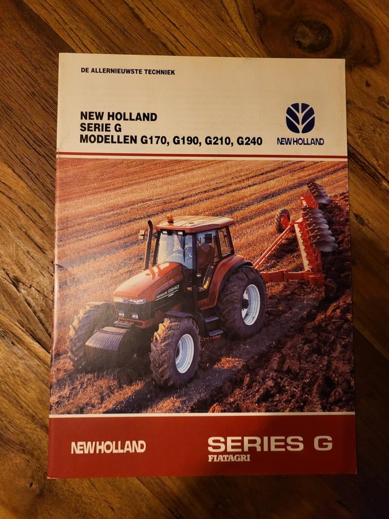tractor folder New Holland serie G modellen, Ophalen of Verzenden, Zo goed als nieuw