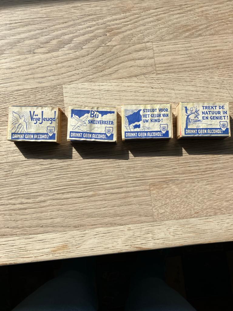 Vintage luciferdoosjes: 'Drink geen alcohol!', Ophalen of Verzenden