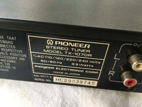 Foto 20 van Pioneer stereo Tuner F-551L. of Tuner TX-1070 R, 2 soorten