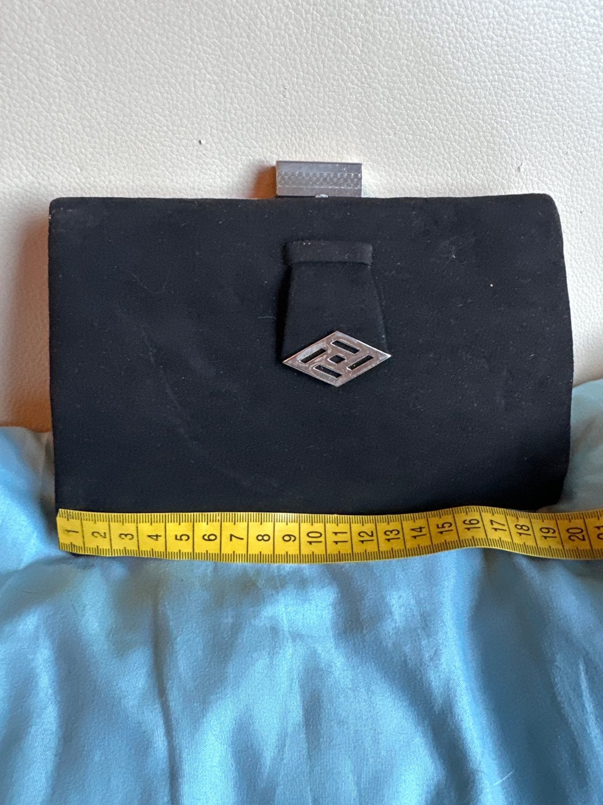 Jaren '20 Zwart Suède Avondtasje met Art Deco Sluiting, Ophalen, Gebruikt, Zwart, Avondtasje