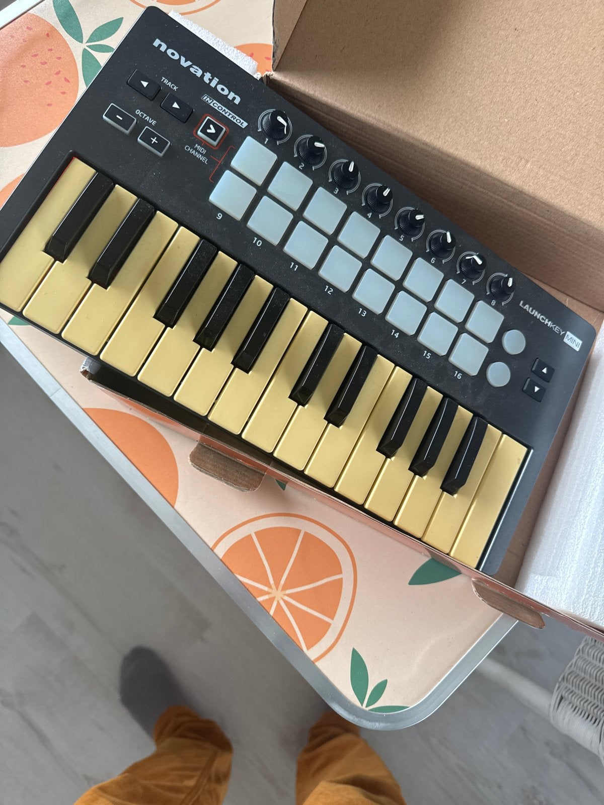 Novation Launchkey Mini MIDI-keyboard, Muziek en Instrumenten, Overige aantallen, Zo goed als nieuw, Aanslaggevoelig, Ophalen