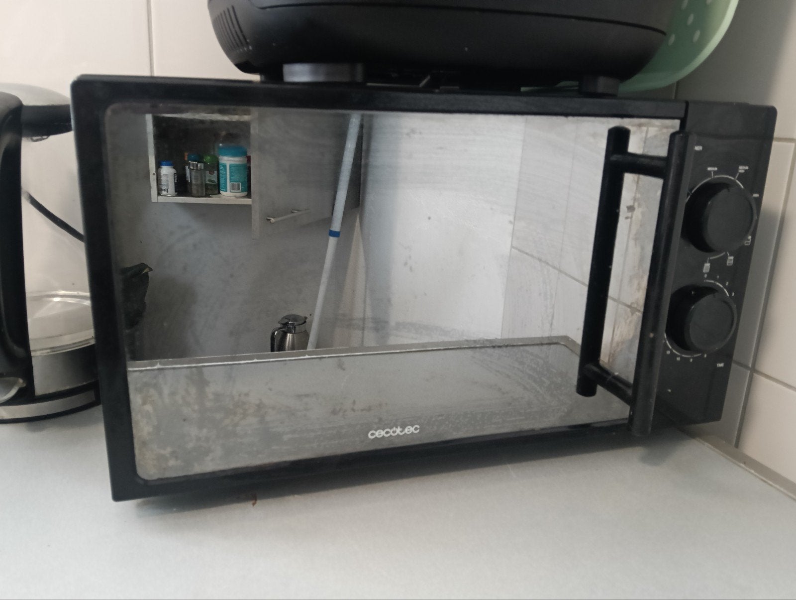 Cecotec Magnetron - Compact en Gebruiksvriendelijk, Gebruikt, Ophalen of Verzenden, Magnetron, Draaiplateau