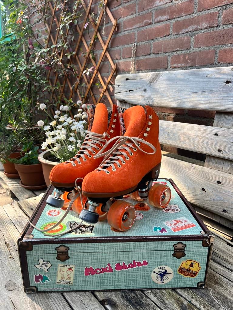 Moxi Lolly Clementine rolschaatsen suede maat 38/39, Ophalen of Verzenden, Zo goed als nieuw