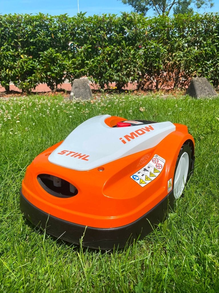 Zeer nette Stihl Robotmaaier RMI 422.2, Ophalen, Zo goed als nieuw, 50 cm of meer