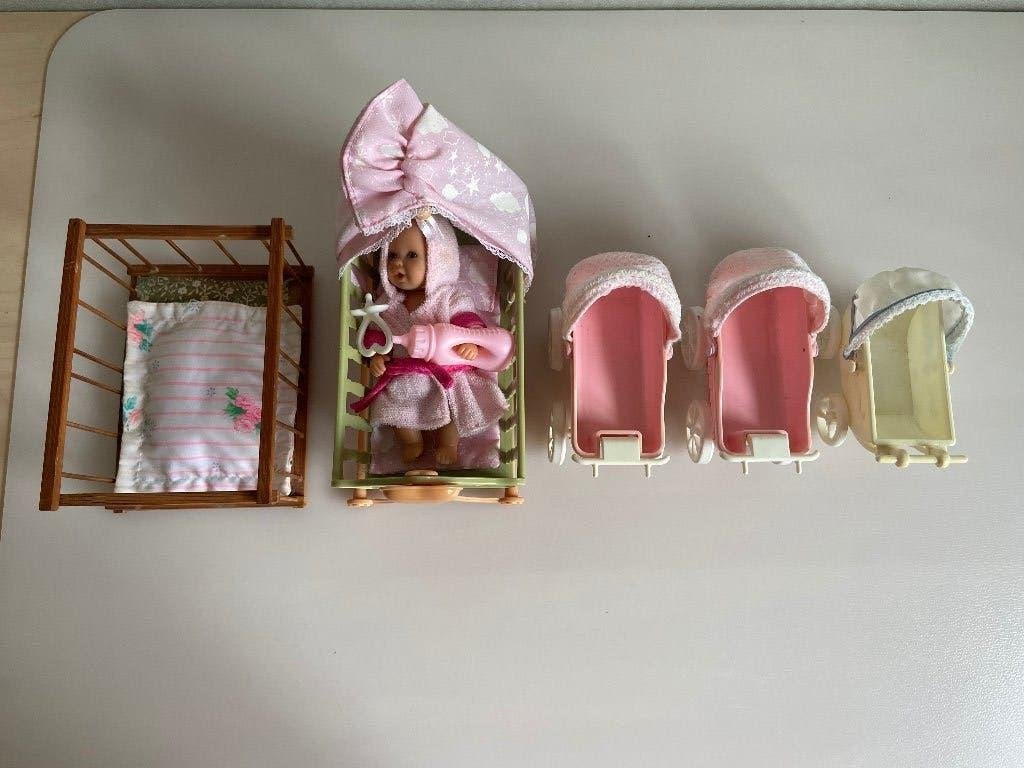 Vintage Pop Popje Barbie Wieg Ledikant Box Kinderwagen, Ophalen of Verzenden, Gebruikt, Pop