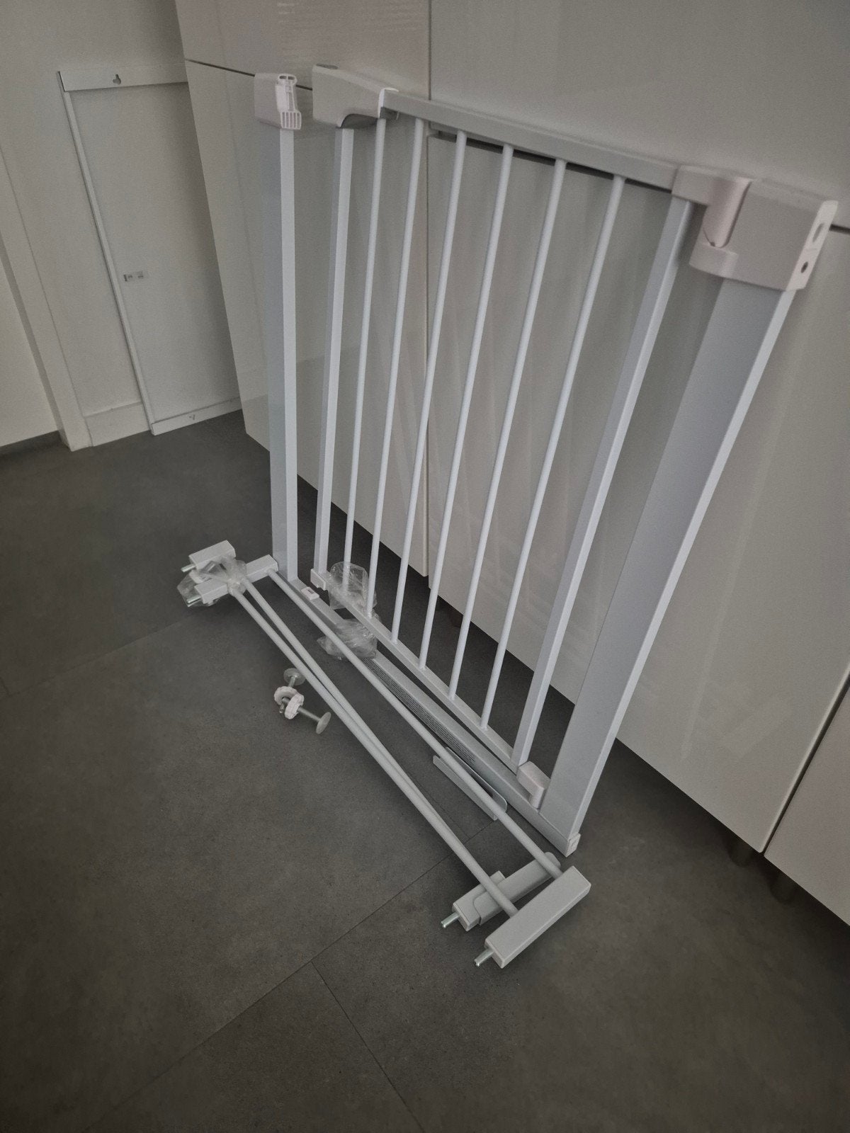 Wit metalen klemhekje voor kinderen of huisdieren, Ophalen, Zo goed als nieuw, Klemhekje, Metaal of IJzer