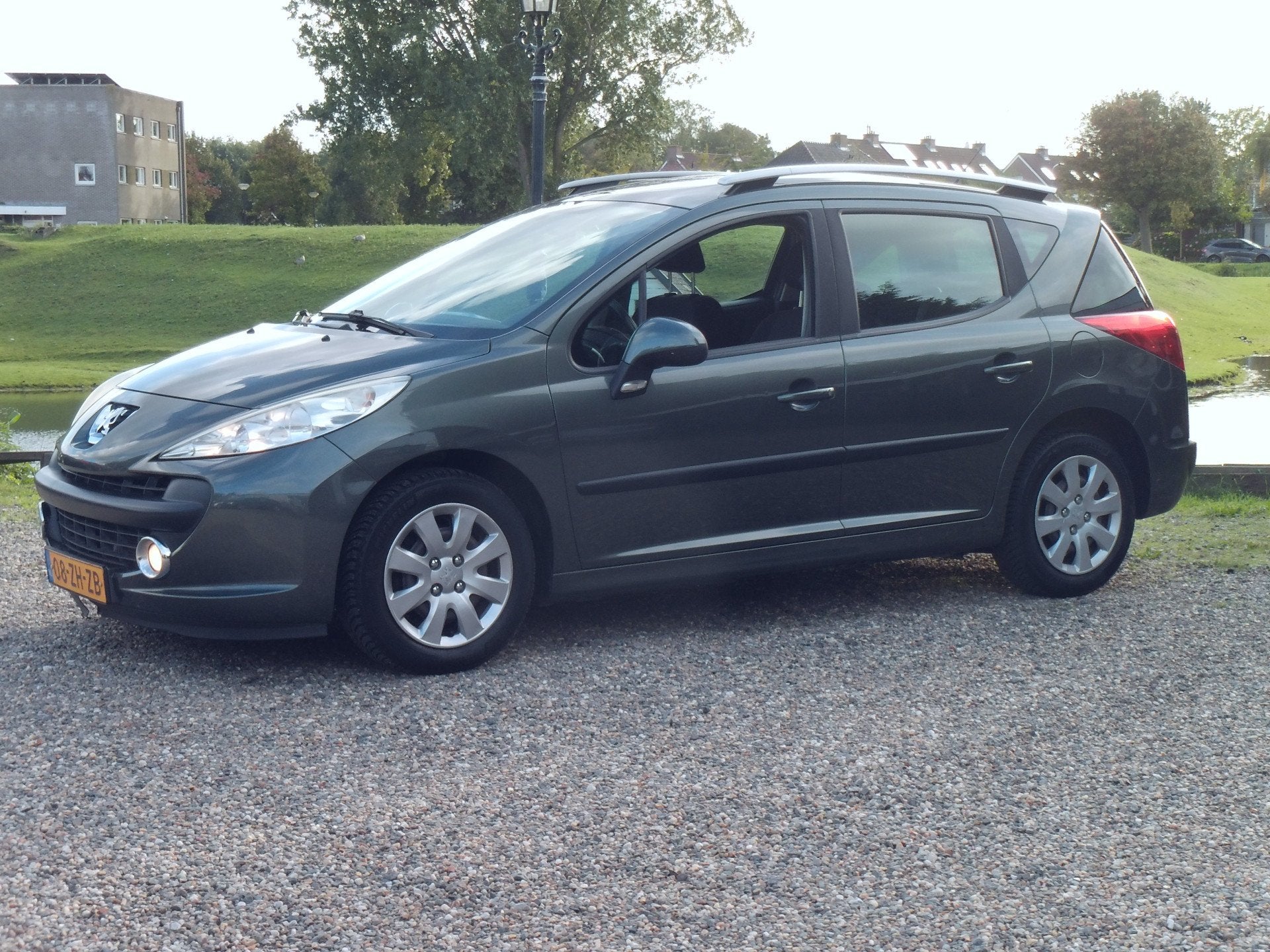 Peugeot 207 SW 1.6 VTi XS Automaat - Airco - Panoramadak, Stof, Gebruikt, 4 cilinders, 600 kg