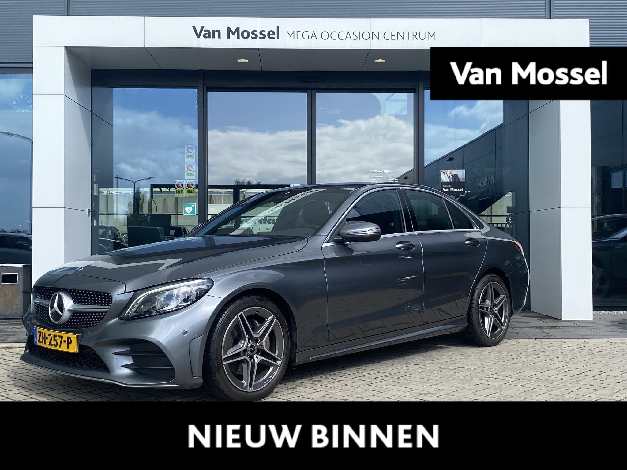 Mercedes-Benz C-klasse 180 Business Solution AMG Plus Upgrad, 12 maanden, Leder en Stof, Sedan, 16 km/l
