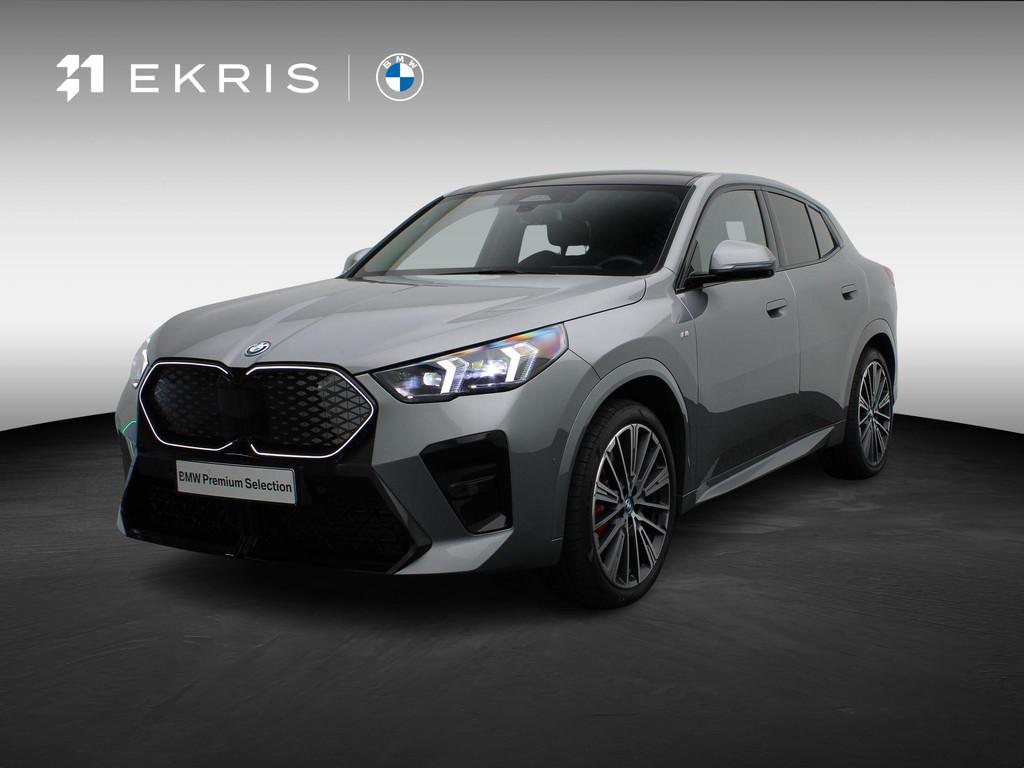BMW iX2 eDrive20 M Sportpakket pro | Innovation Pack | Panor, Auto's, BMW, Bedrijf, Te koop, iX2, Alarm, Bochtverlichting, Centrale vergrendeling