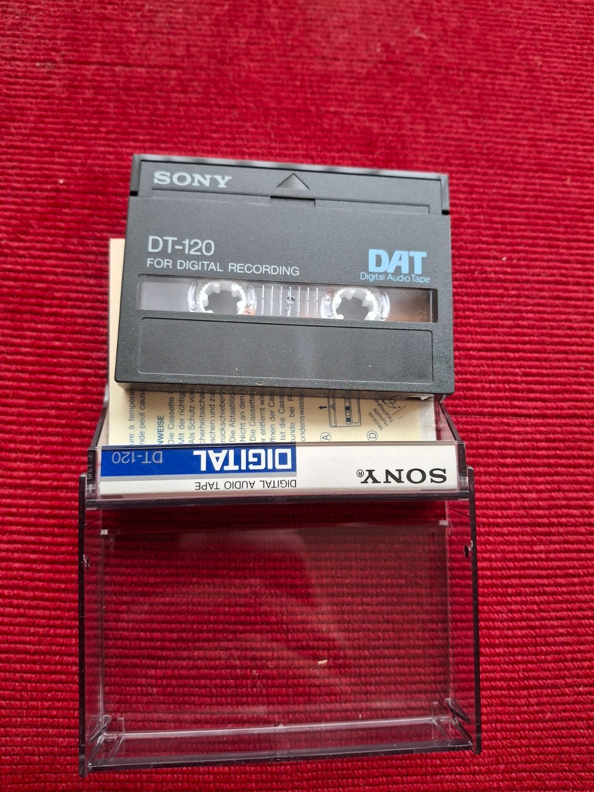 Grote partij DAT-tapes (Digital Audio Tape) - Diverse merken, Overige genres, Ophalen of Verzenden, Zo goed als nieuw, Met bewaardoos, rek of koffer