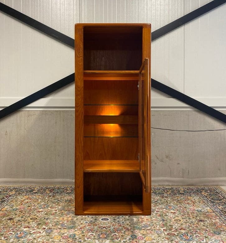 Vintage Silkeborg Vitrinekast Massief Teak Scandinavisch, Ophalen, Met deur(en), Minder dan 150 cm, 150 tot 200 cm