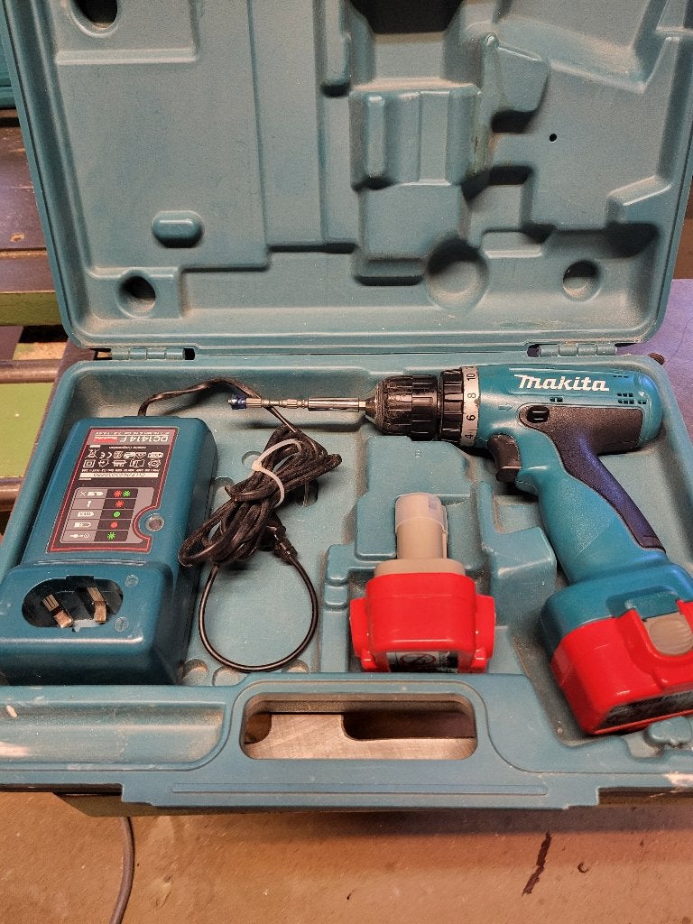 Makita schroef/boormachine, Ophalen of Verzenden, Gebruikt, Boormachine, Variabele snelheid