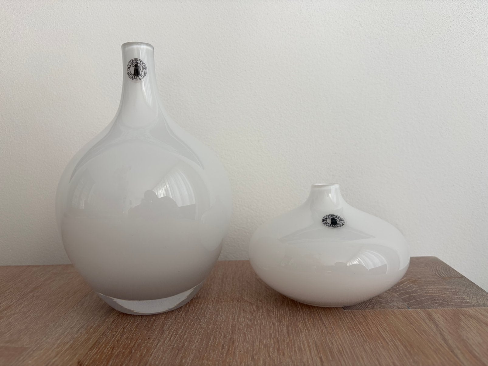 2x IKEA SALONG vazen wit glas – Johanna Jelinek vintage, Ophalen of Verzenden, Zo goed als nieuw, Wit, Glas