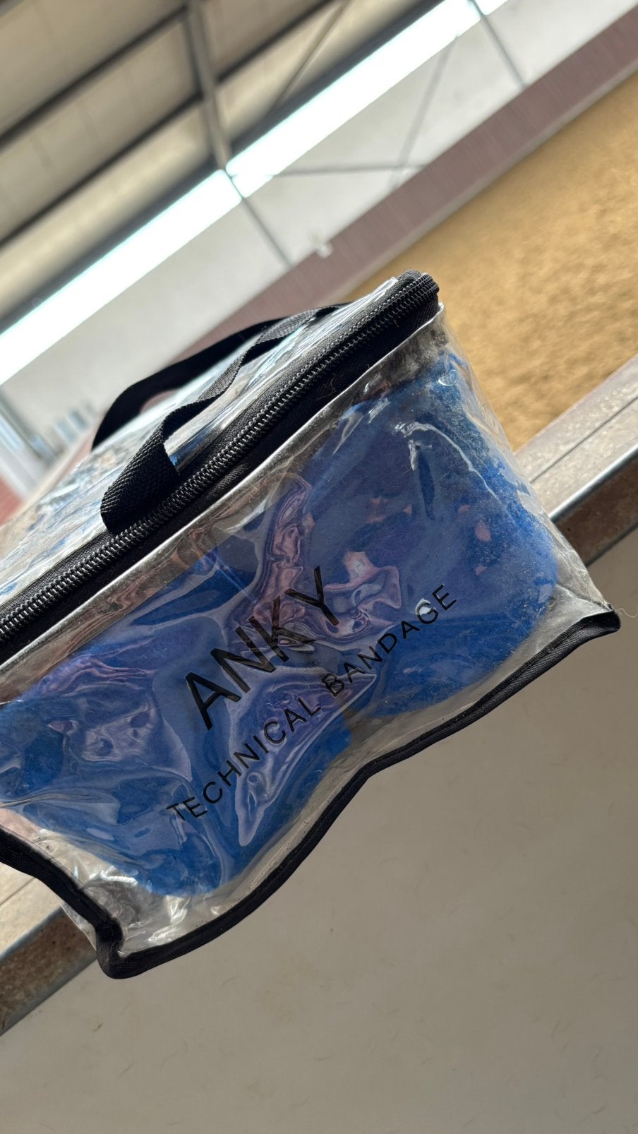 Blauwe Anky bandages, Ophalen, Zo goed als nieuw