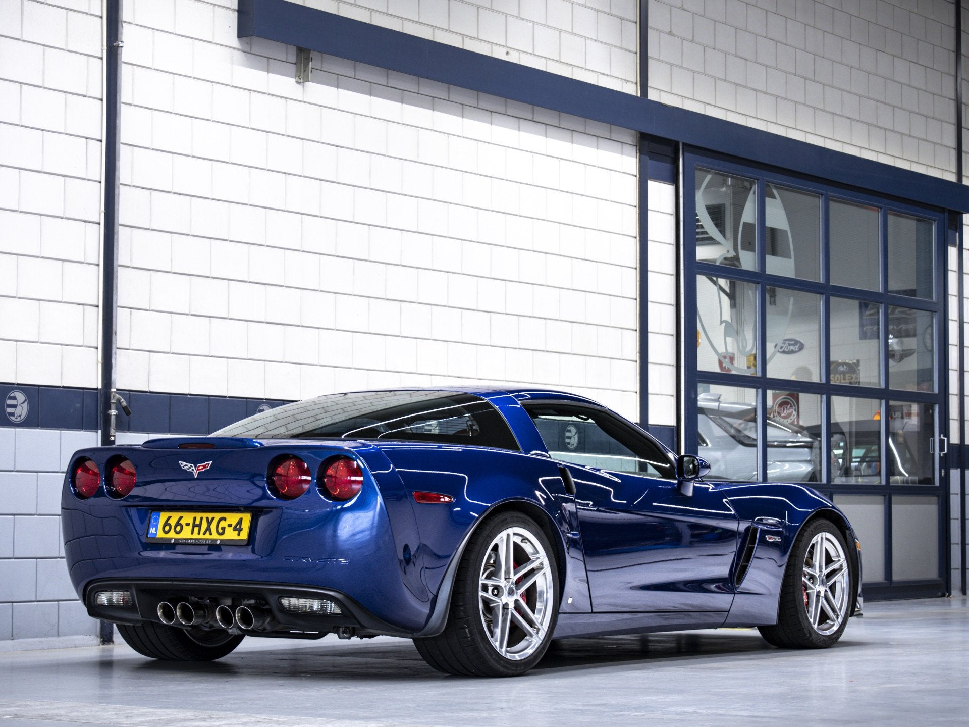 Chevrolet Corvette Z06 7.0L V8 1e Eigenaar in NL (bj 2006), Auto's, Lederen bekleding, Gebruikt, 1350 kg, Blauw