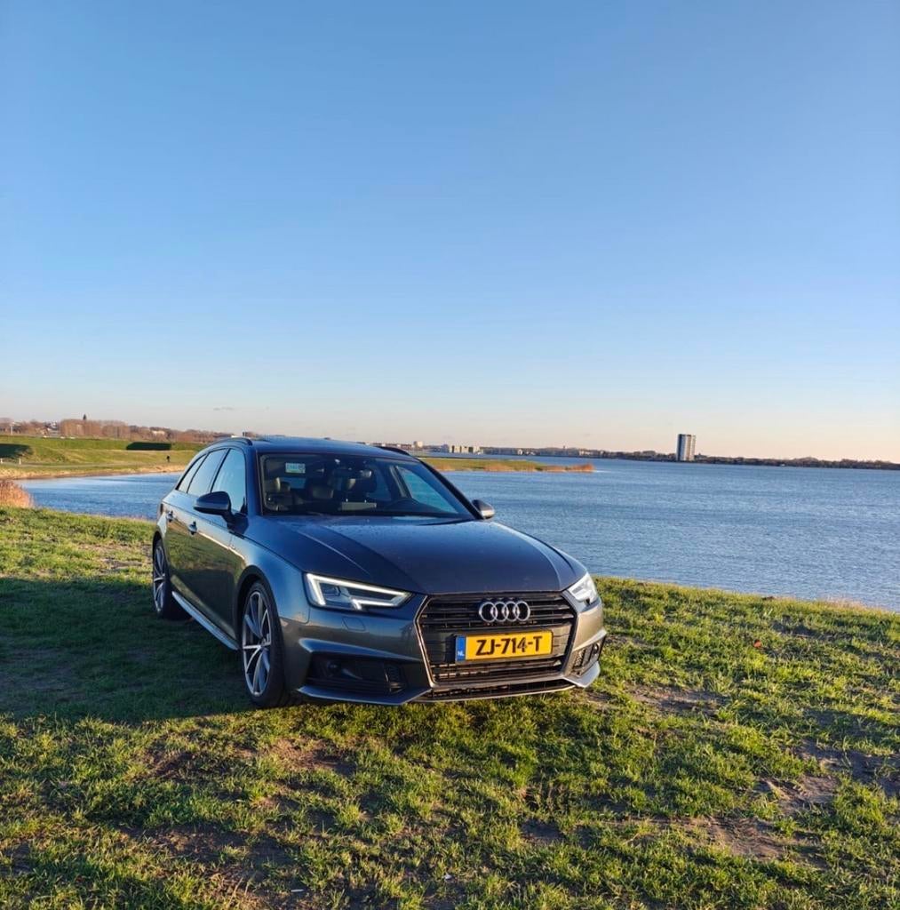 Audi A4 2.0 Tfsi Ultra Mhev 190pk 2018  Daytona grijs, Auto's, 1984 cc, Stationwagon, Particulier, 84 €/maand