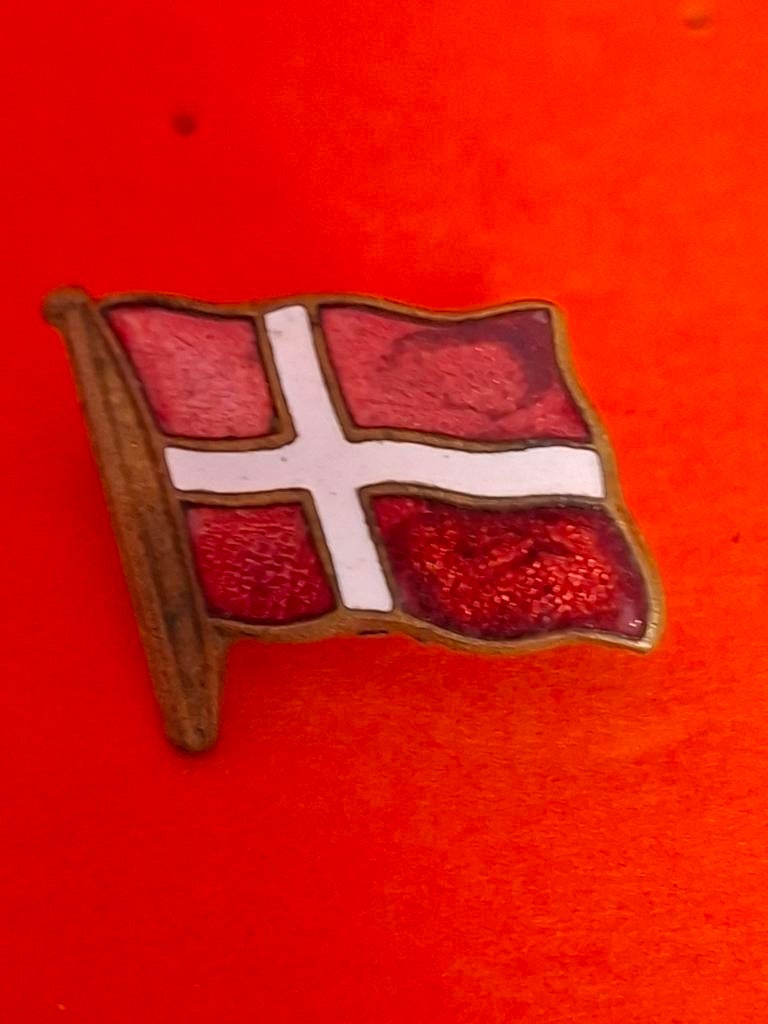 Oud emaille speldje Denemarken, Ophalen of Verzenden, Overige onderwerpen