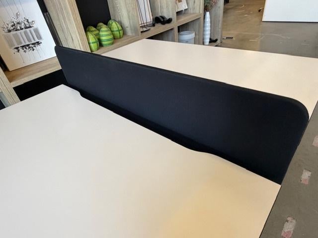 Foto 9 van Gispen TM Duo-bureau met slinger , verdeler, kabelgoot, 20st
