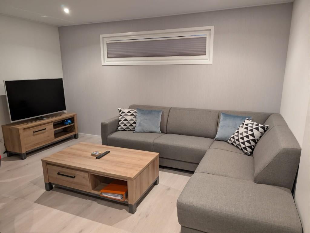 TV-lowboard en salontafel FINN, Huis en Inrichting, Tafels | Salontafels, Ophalen, 50 tot 100 cm, 50 tot 100 cm, Minder dan 50 cm