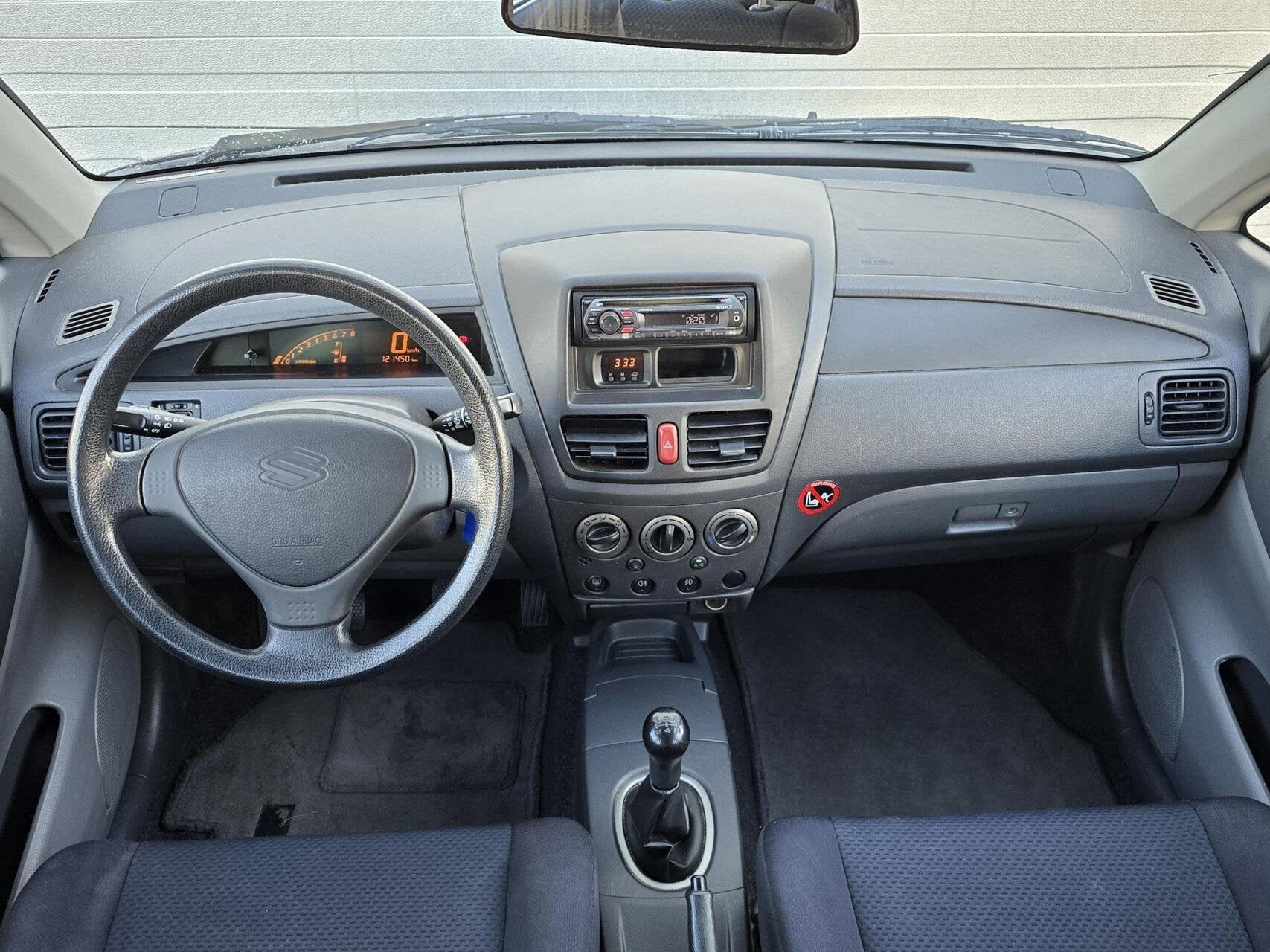 SUZUKI LIANA 1.6|AIRCO|AUX|RUIME STATION|LAGE KM|BETROUWBAAR, Auto's, Voorwielaandrijving, Stof, Gebruikt, Zwart