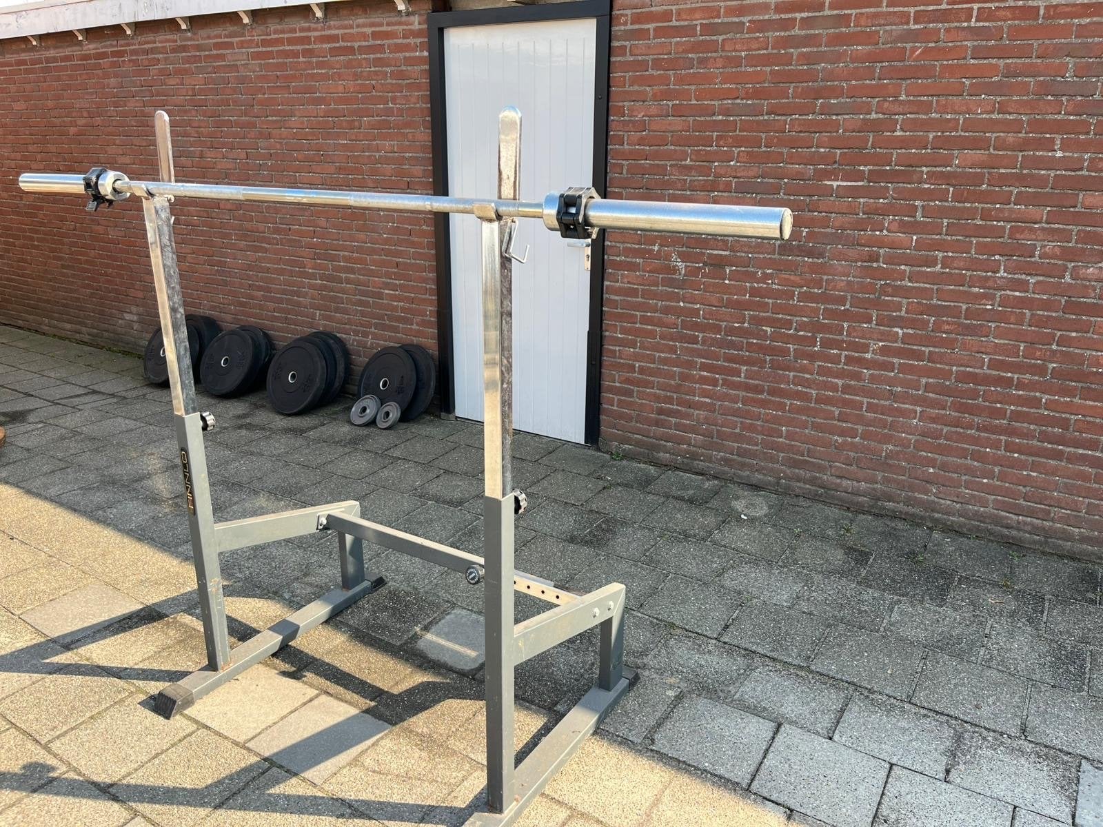 Complete Home Gym Set: Squat Rack, Bank, Gewichten, Airbike, Ophalen, Gebruikt, Krachtstation, Armen