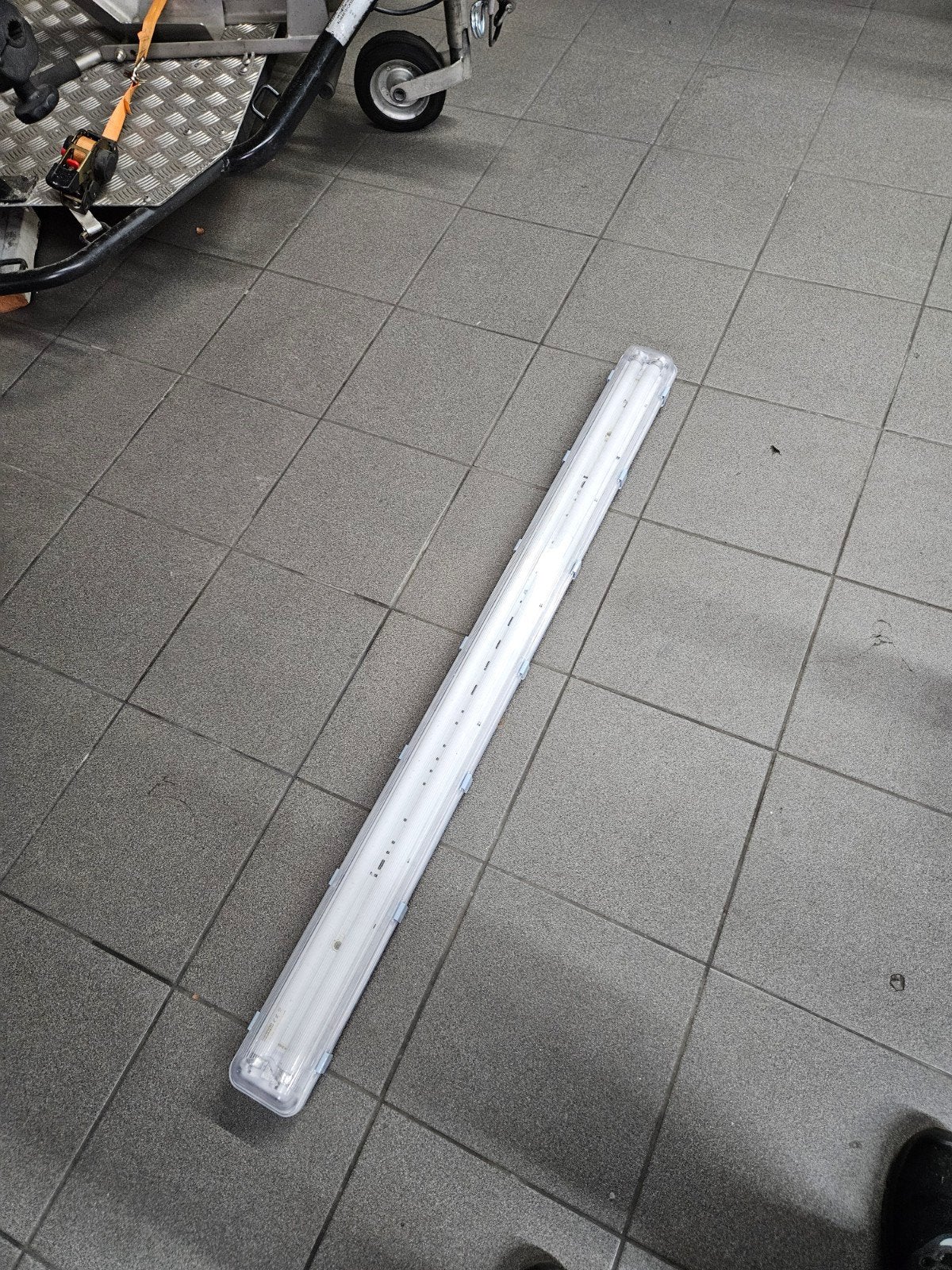 tl lamp 2 x 36 watt spatwaterdicht, Ophalen, Zo goed als nieuw, Minder dan 50 watt, Lamp