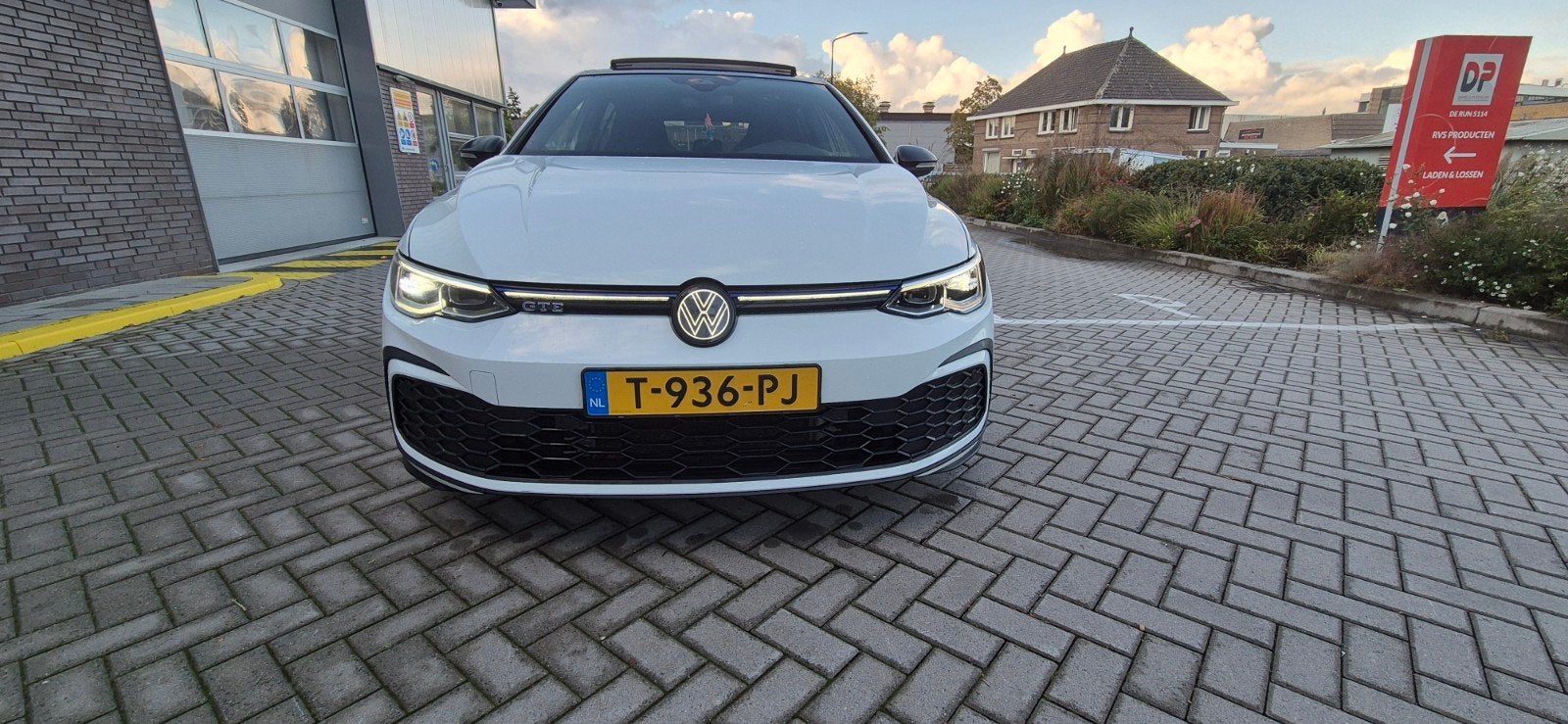 VW Golf 8 1.4 eHybrid GTE 245pk DSG | PANODAK | 72dkm | Hist, Auto's, Euro 6, 4 cilinders, Wit, Plug-in hybride
