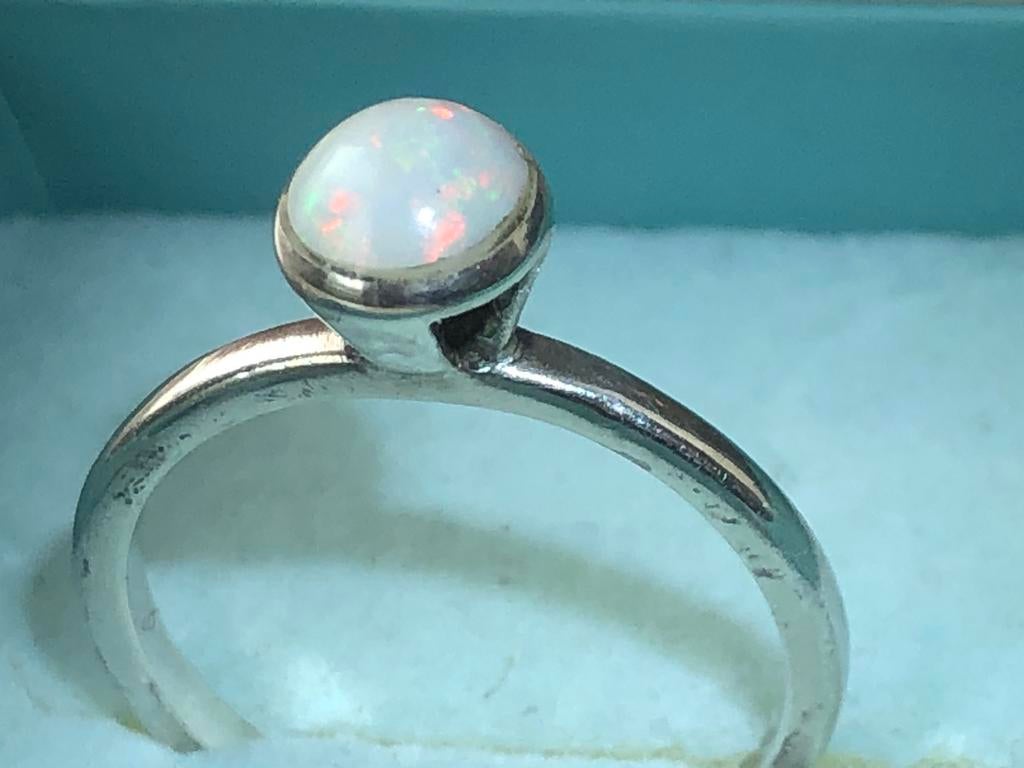 Ring Opaal Australische Zilver 925 Vintage, Overige kleuren, Ophalen of Verzenden, 17 tot 18, Dame