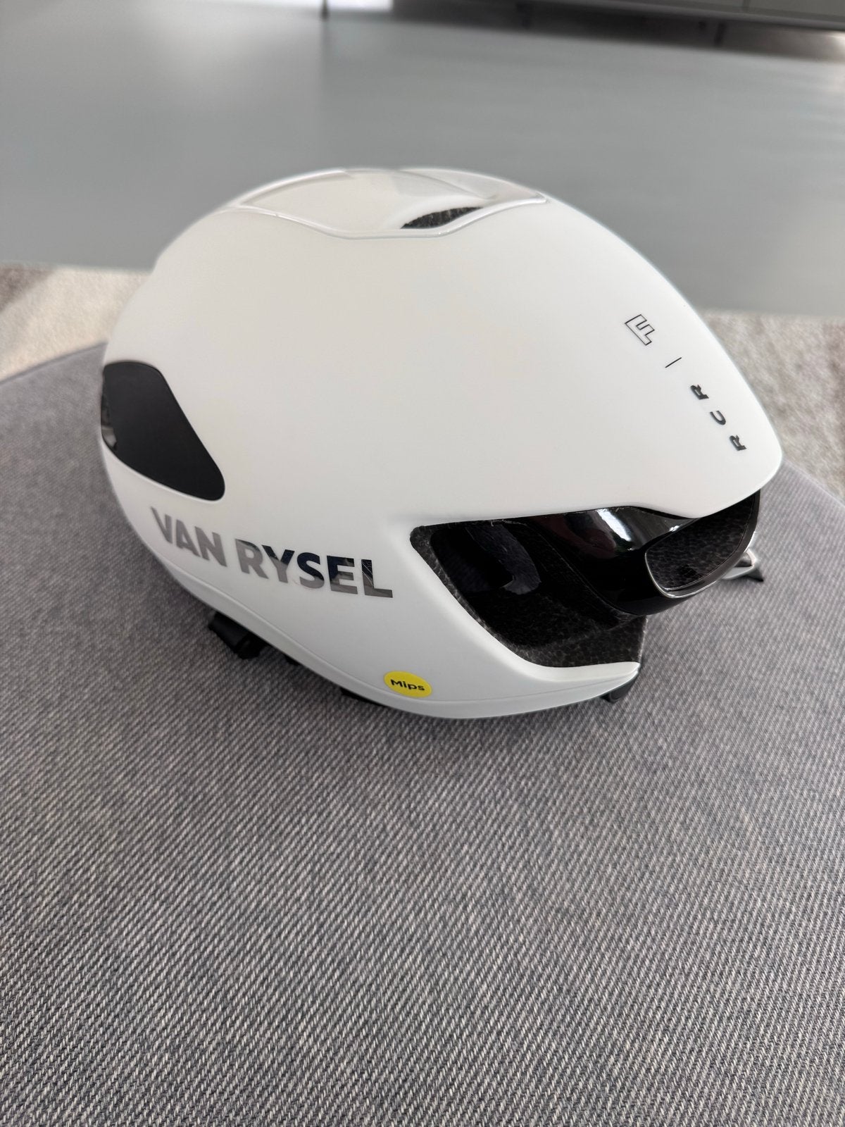 Van Rysel RCR Fietshelm Wit Maat L (59-62cm) MIPS, Fietsen en Brommers, Ophalen of Verzenden, Zo goed als nieuw, L, Heer of Dame