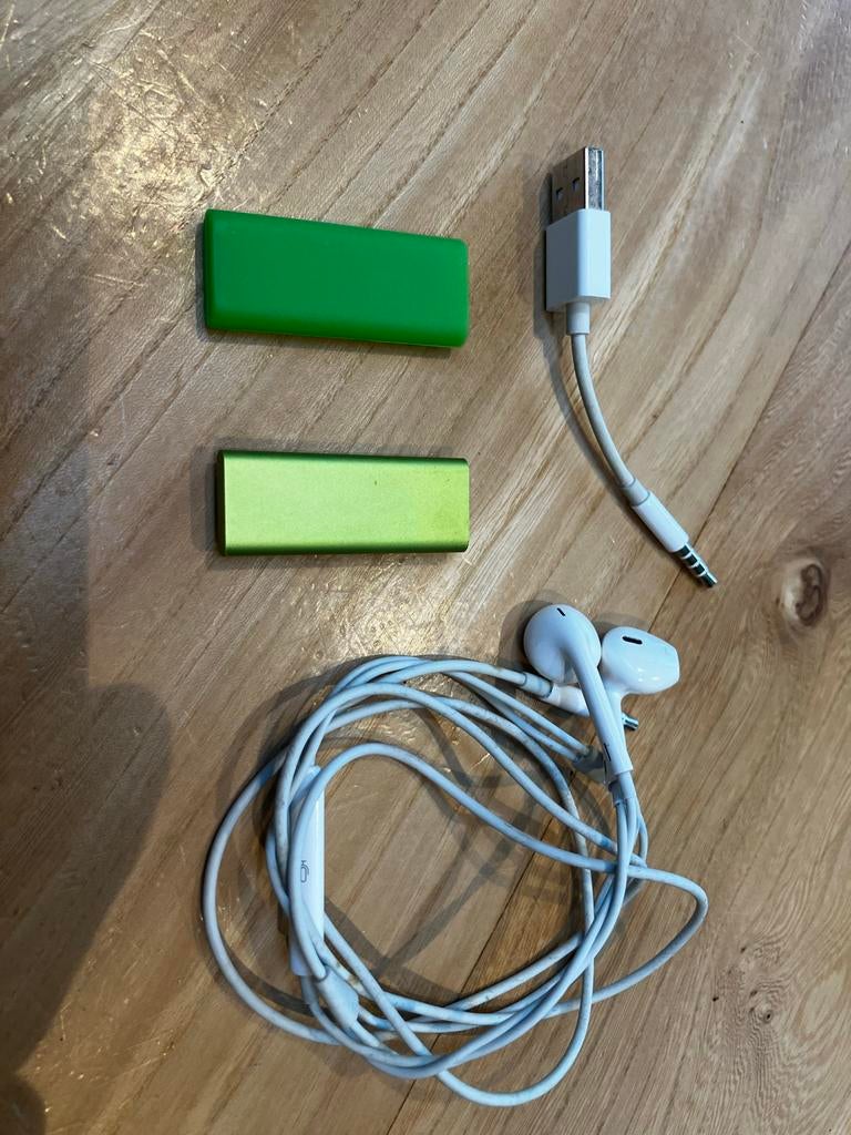 Apple iPod Shuffle gen3 4GB met accessoires, Audio, Tv en Foto, Mp3-spelers | Apple iPod, Shuffle, Ophalen of Verzenden, Zo goed als nieuw