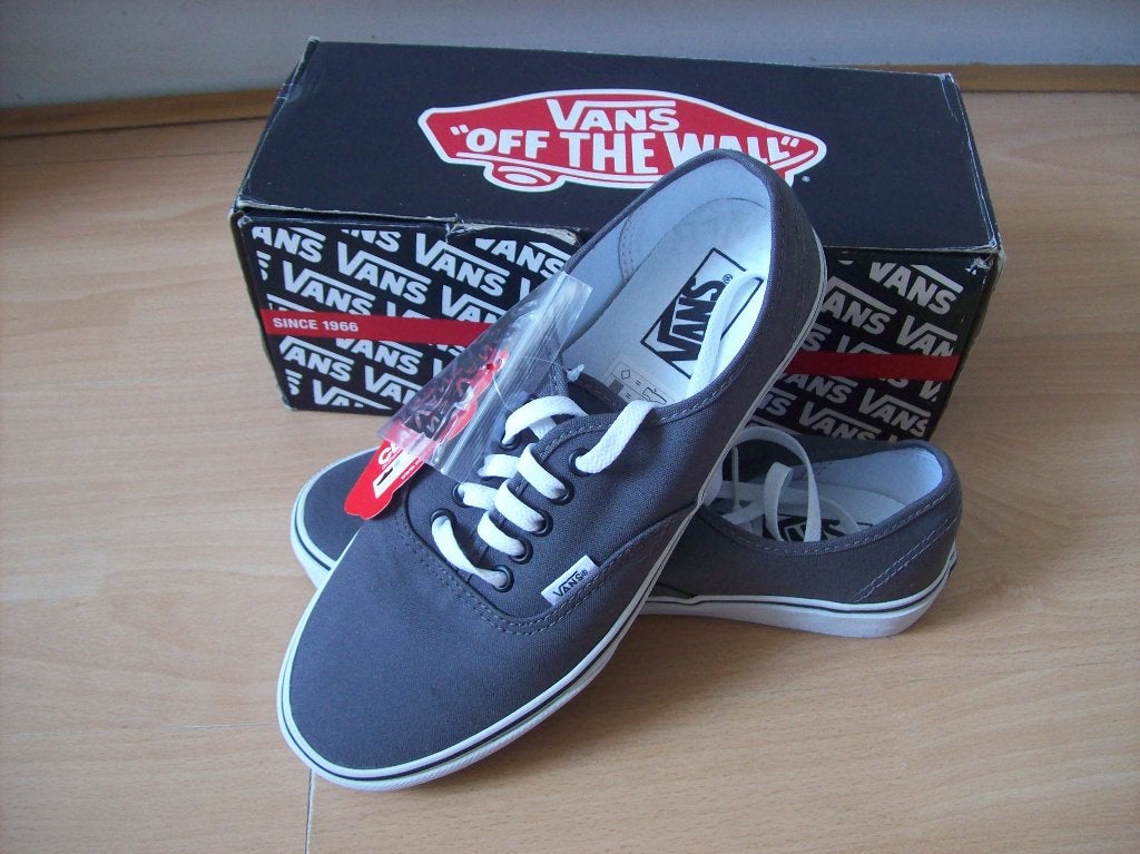 Unisex VANS schoenen - grijs - maat 41 - NIEUW, Kleding | Dames, Nieuw, Ophalen of Verzenden, Sneakers of Gympen, Grijs