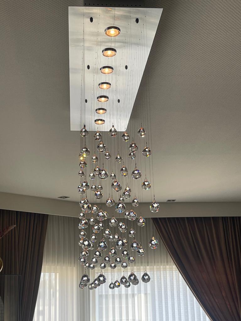 Mooie kristallen plafond lamp met zweefde kristallenbollen, Ophalen, Overige materialen, Zo goed als nieuw, Zwervende kristallen bollen