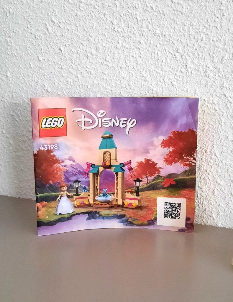 - Als Nieuw - LEGO DISNEY 43198 Binnenplaats ANNA’S KASTEEL, Lego, Ophalen of Verzenden, Zo goed als nieuw, Disney