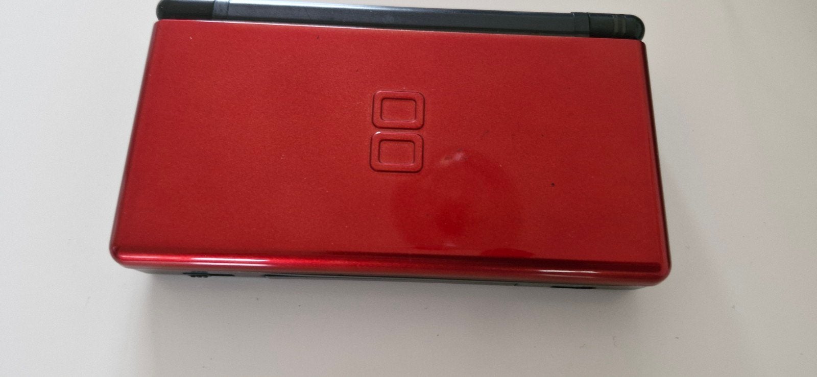 Nintendo DS Lite (Rood) met Laadsnoer, Spelcomputers en Games, Spelcomputers | Nintendo DS, Ophalen of Verzenden, Gebruikt, Rood